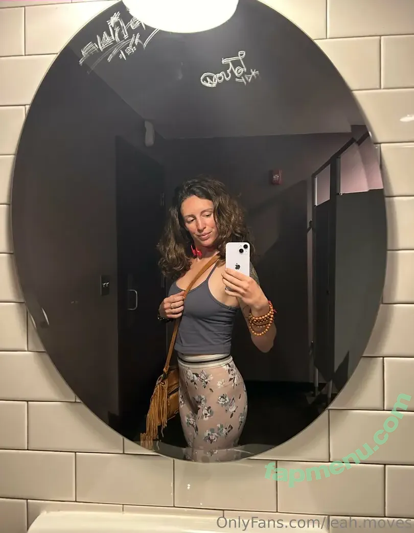 leah.moves nude photo #0003 (leah.moves)