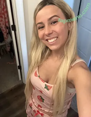 Leah Remini / leahremini nude photo #0409