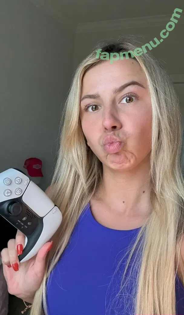 Leah Remini nude photo #0384 (leahremini)