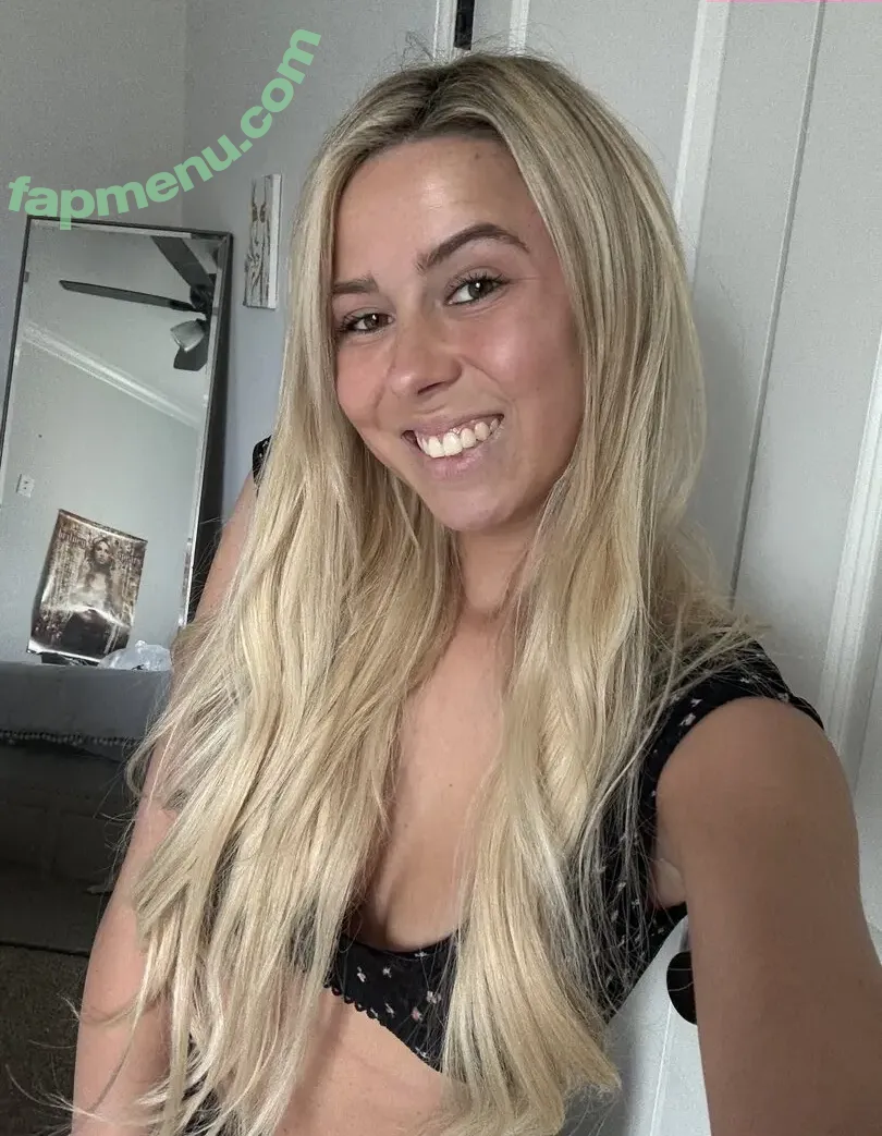 Leah Remini nude photo #0388 (leahremini)