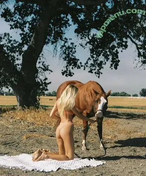 Leah Rose / leaahhrose nude photo #0070