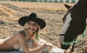 Leah Rose / leaahhrose nude photo #0084