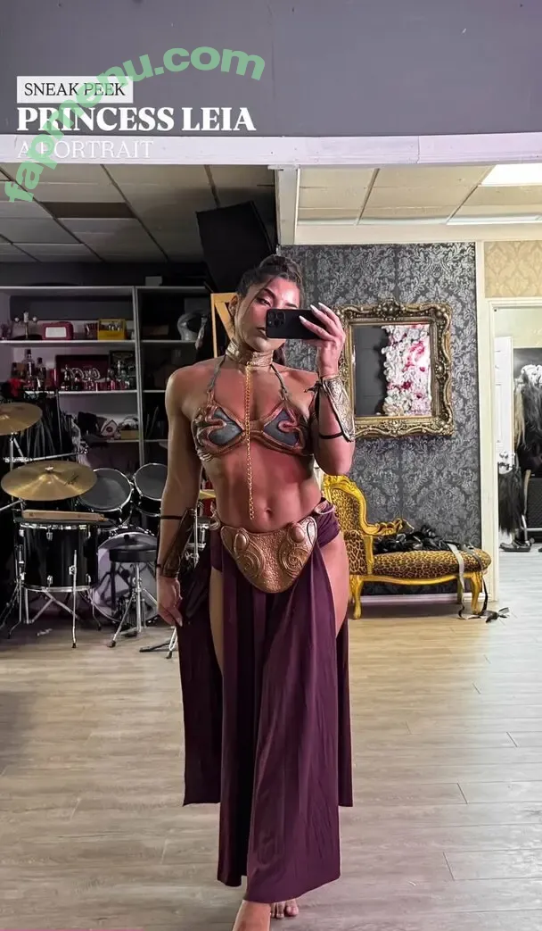 Leah Shutkever nude photo #0204 (shutkeverofficial)