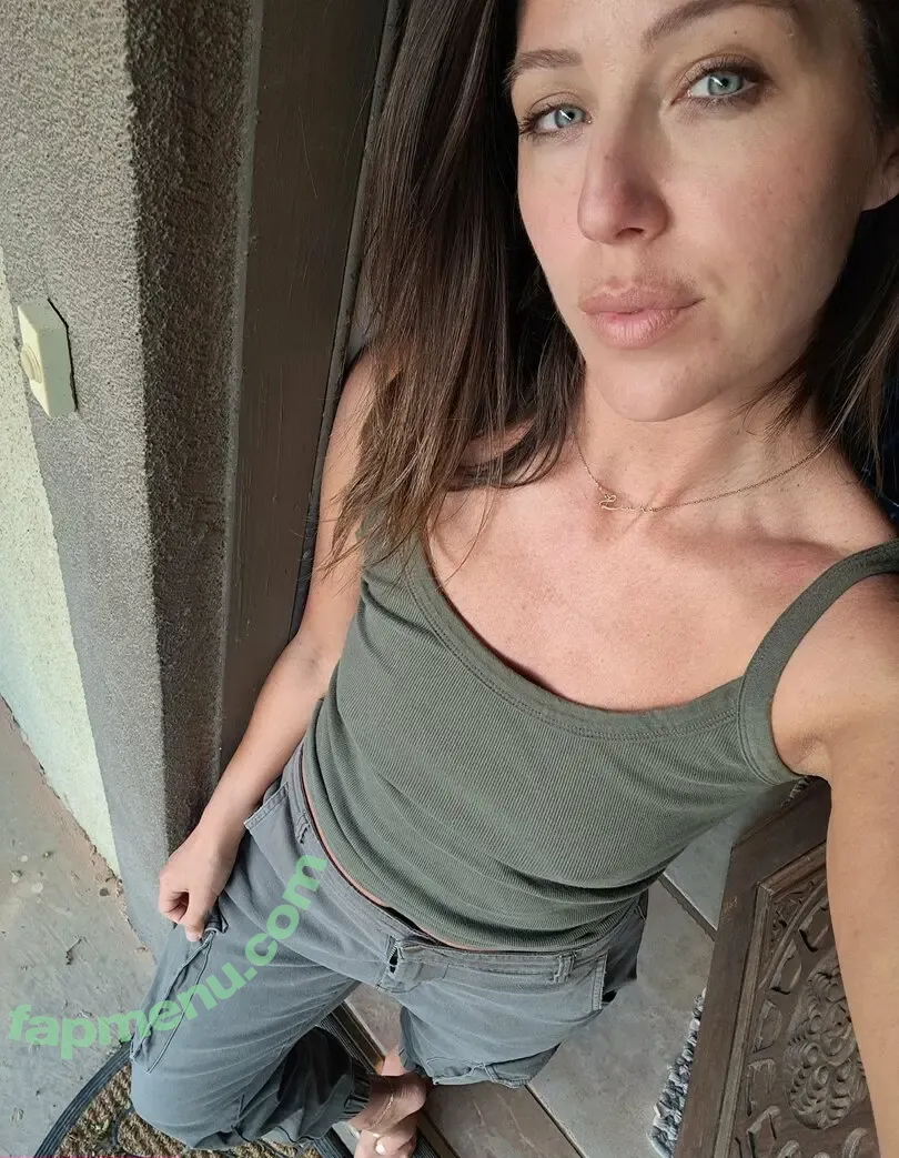 leahdavisonme nude photo #0060 (leahdavisonme)