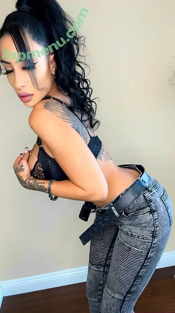 leahsavino nude photo #0012 (_leahsavino)