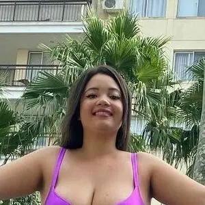 Leandraangelina page