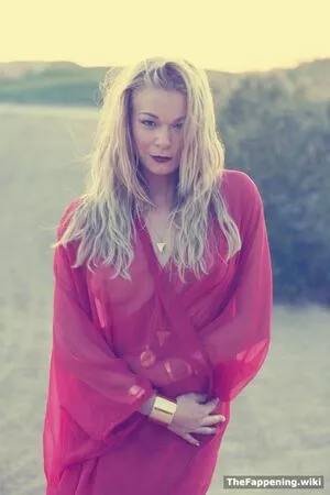 Leann Rimes / leannrimes nude photo #0035