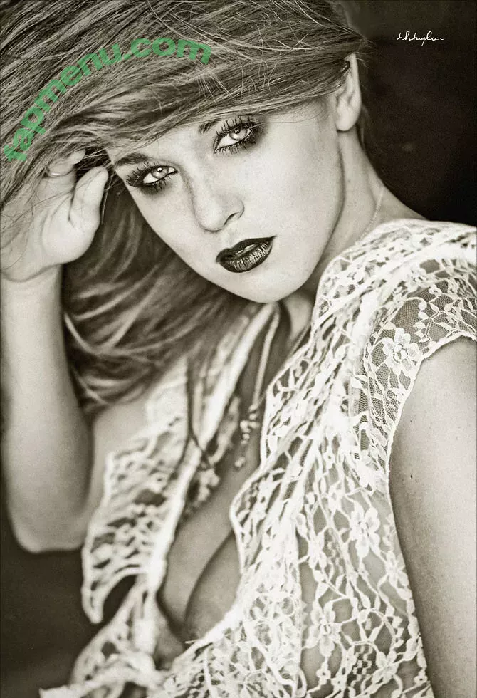 Leanna Decker nude photo #0222 (leanna_decker / leannadecker_ / officialleannadecker)