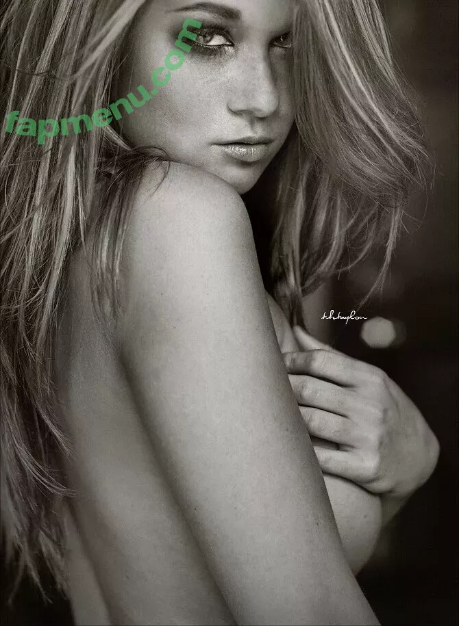 Leanna Decker nude photo #0235 (leanna_decker / leannadecker_ / officialleannadecker)