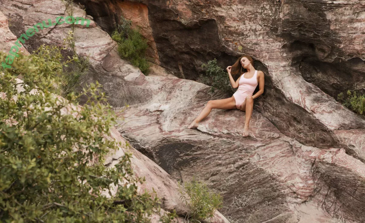 Leanna Decker nude photo #0592 (leanna_decker / leannadecker_ / officialleannadecker)