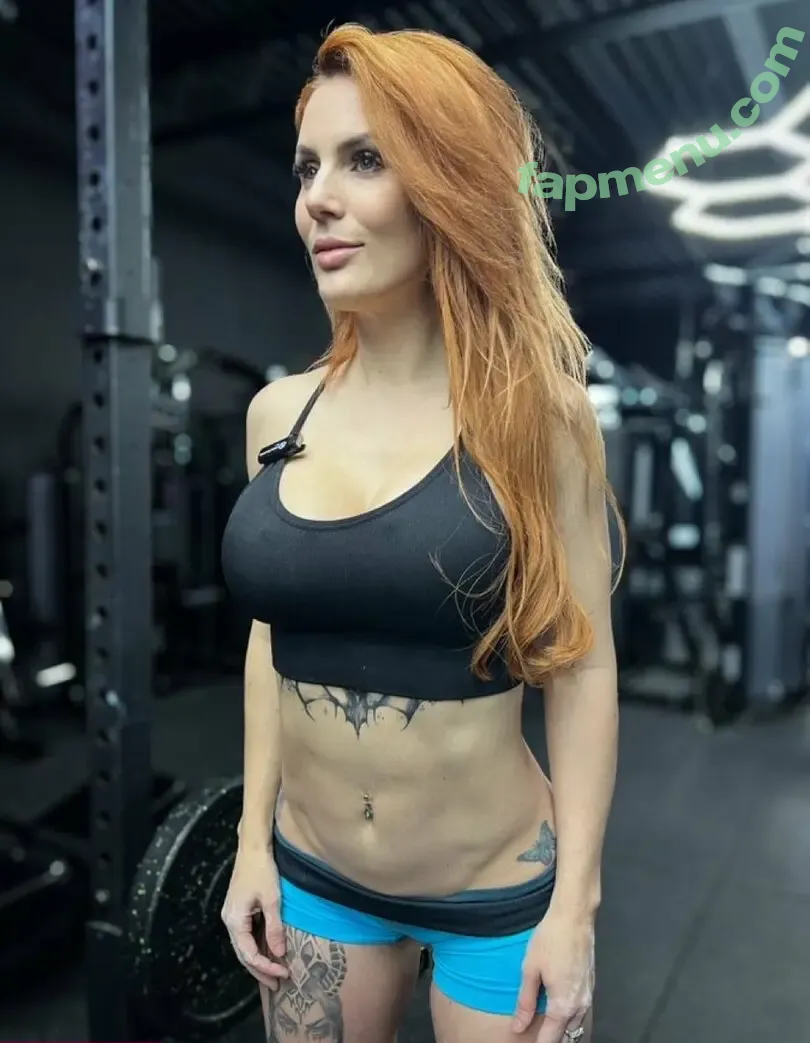 Leanne Carr nude photo #0019 (theleaway)