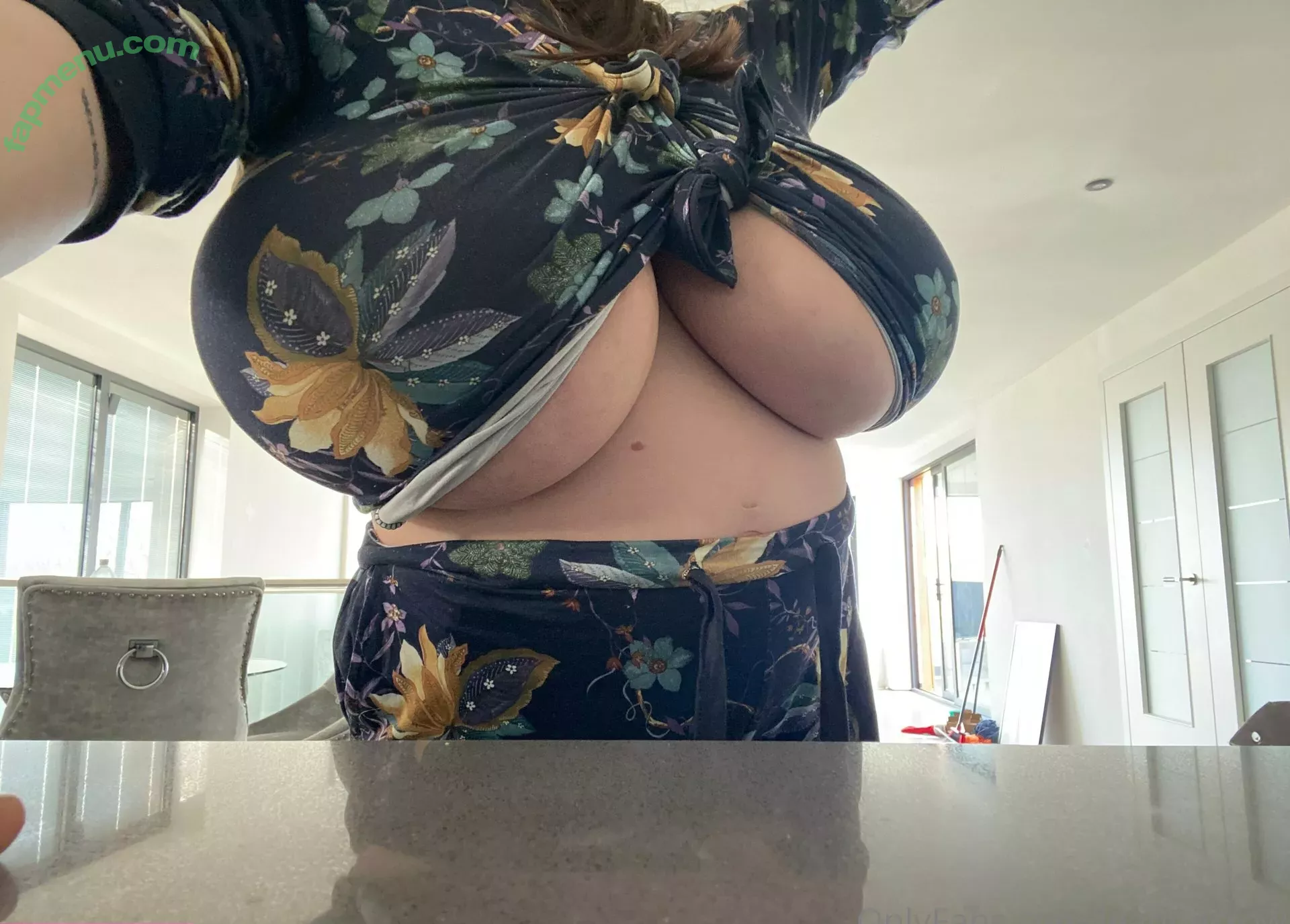 Leanne Crow nude photo #0054 (LeanneCrow)