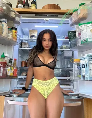 leareyna / leareynaaa nude photo #0006