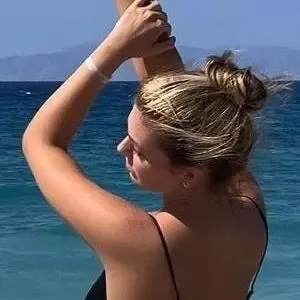 leasophie_official98 / leaa_sophiee98 nude photo #0011