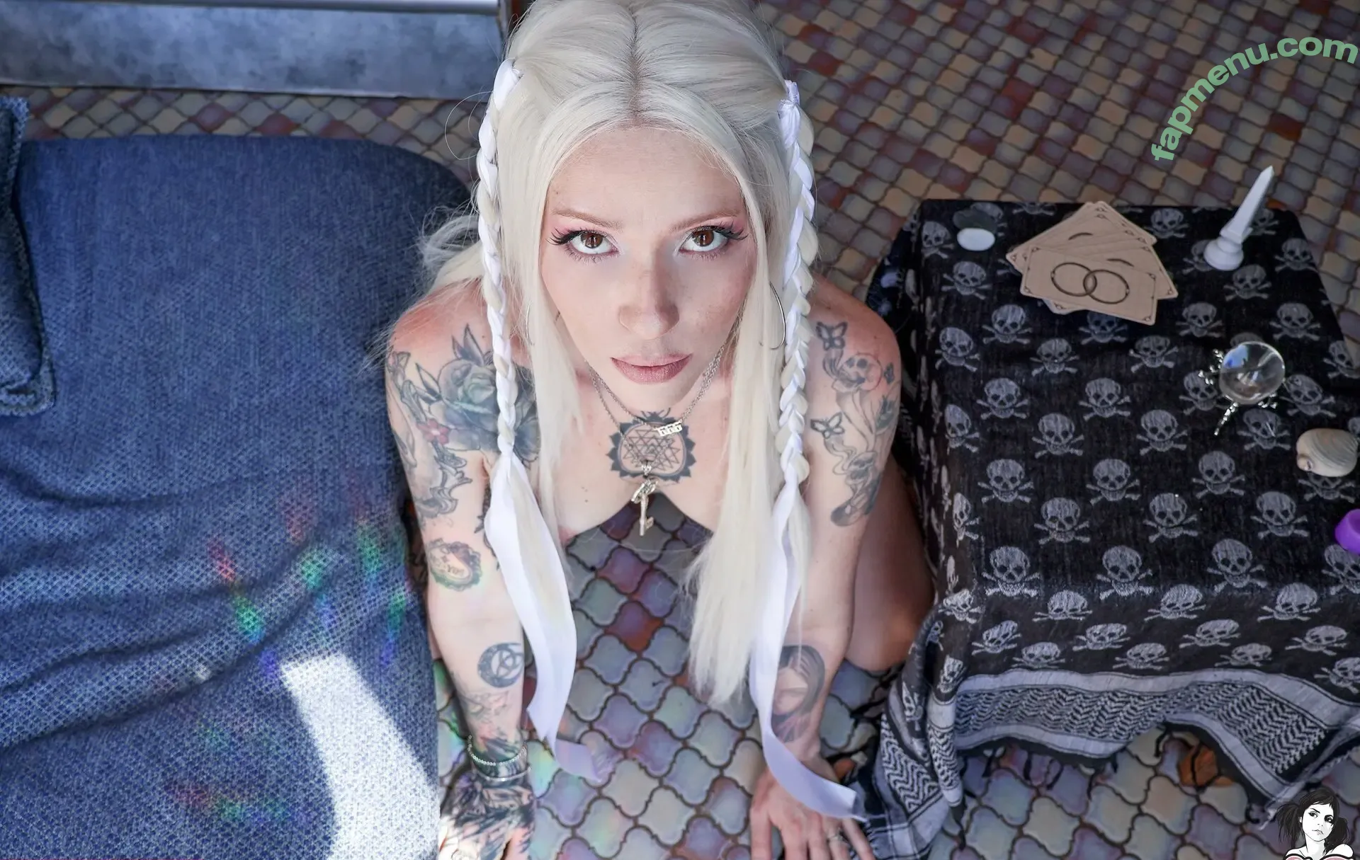 Leblanc nude photo #0043 (Leblanc)