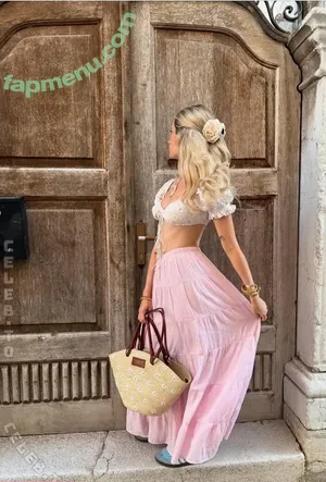 Ledlwedl nude photo #0016