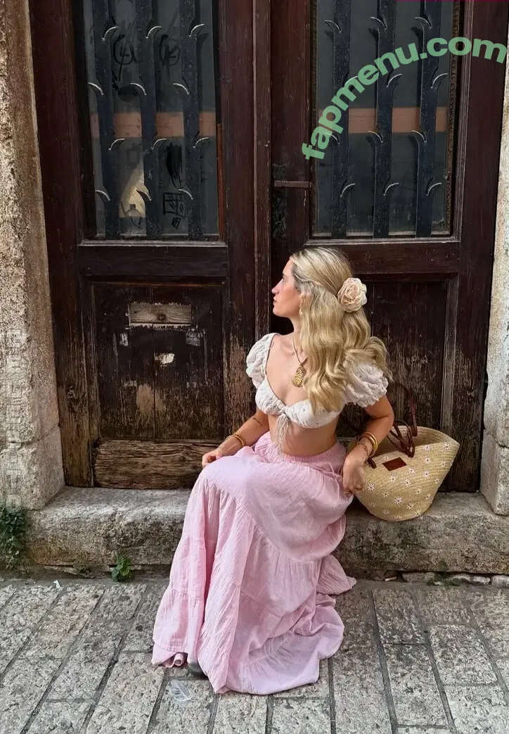 Ledlwedl nude photo #0015 (Ledlwedl)