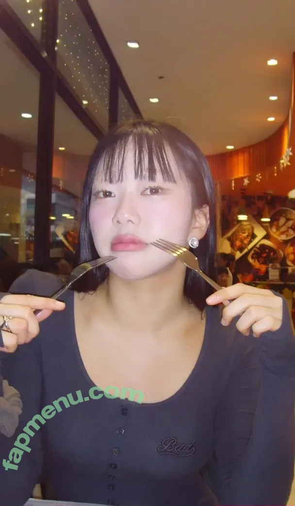 Lee Seoin nude photo #0318 (subak.ee)