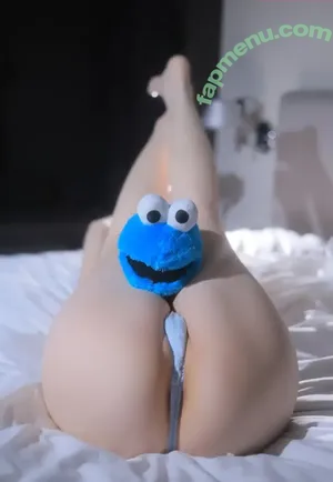 Lee Yeon Woo / yeonwooahh / yonu1201 / 이연우 | Yonu Kuro | yonu_kuro nude photo #0063