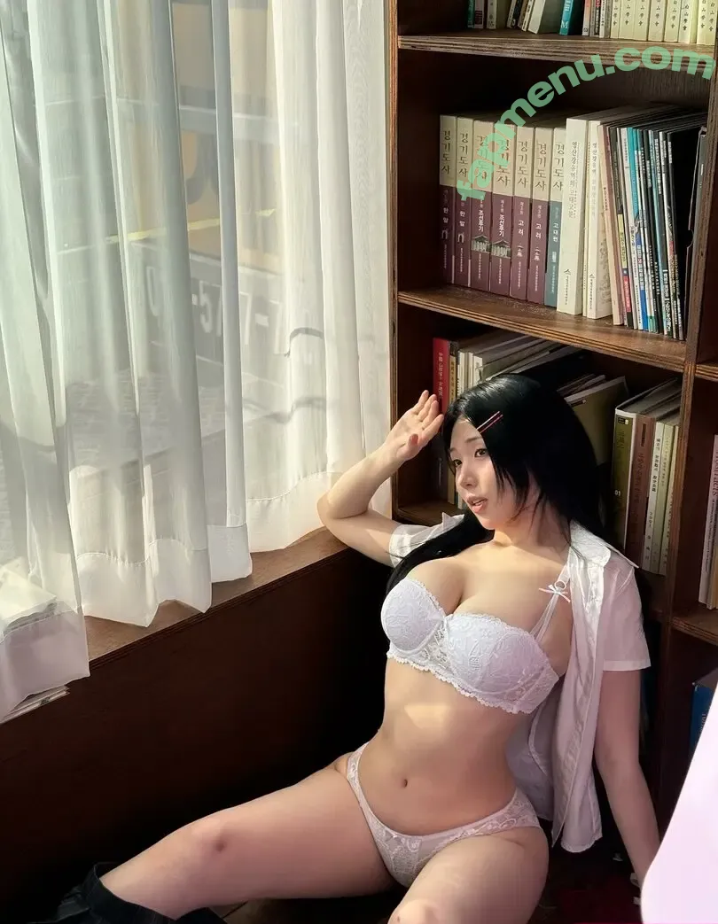 Lee Yeon Woo nude photo #0041 (yeonwooahh / yonu1201 / 이연우 |)