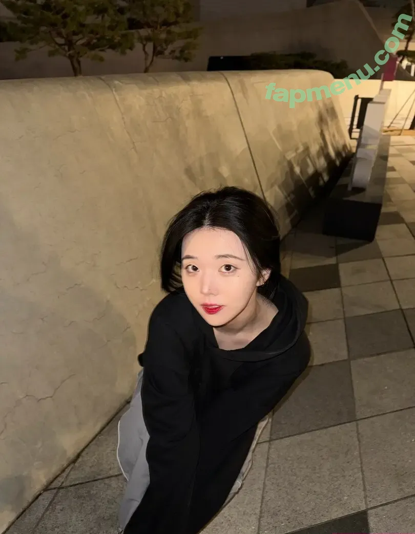 Lee Yeonwoo nude photo #0299 (yeonwooahh / 이연우)