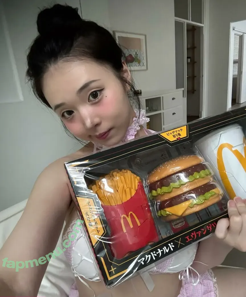 Lee Yeonwoo nude photo #0324 (yeonwooahh / 이연우)
