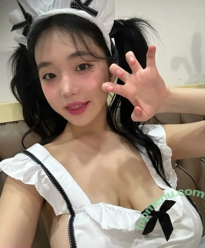 Lee Yeonwoo nude photo #0331 (yeonwooahh / 이연우)
