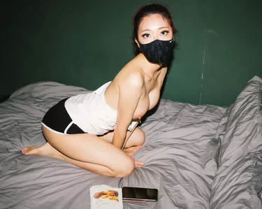leeeee.mona / mona_leeeeee nude photo #0037
