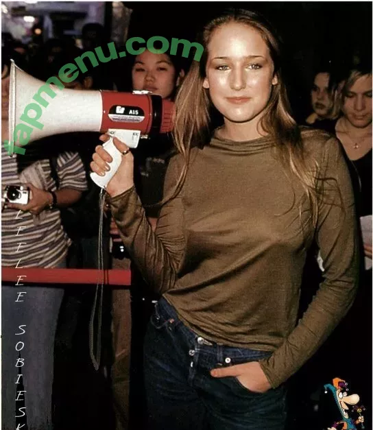 Leelee Sobieski nude photo #0081 (MissSobieski / leeleesobieskii)