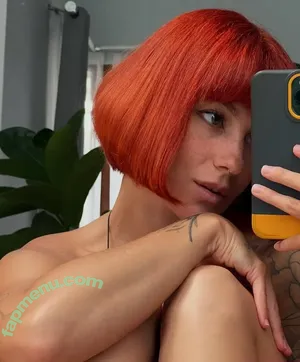 Leeloofit nude photo #0011