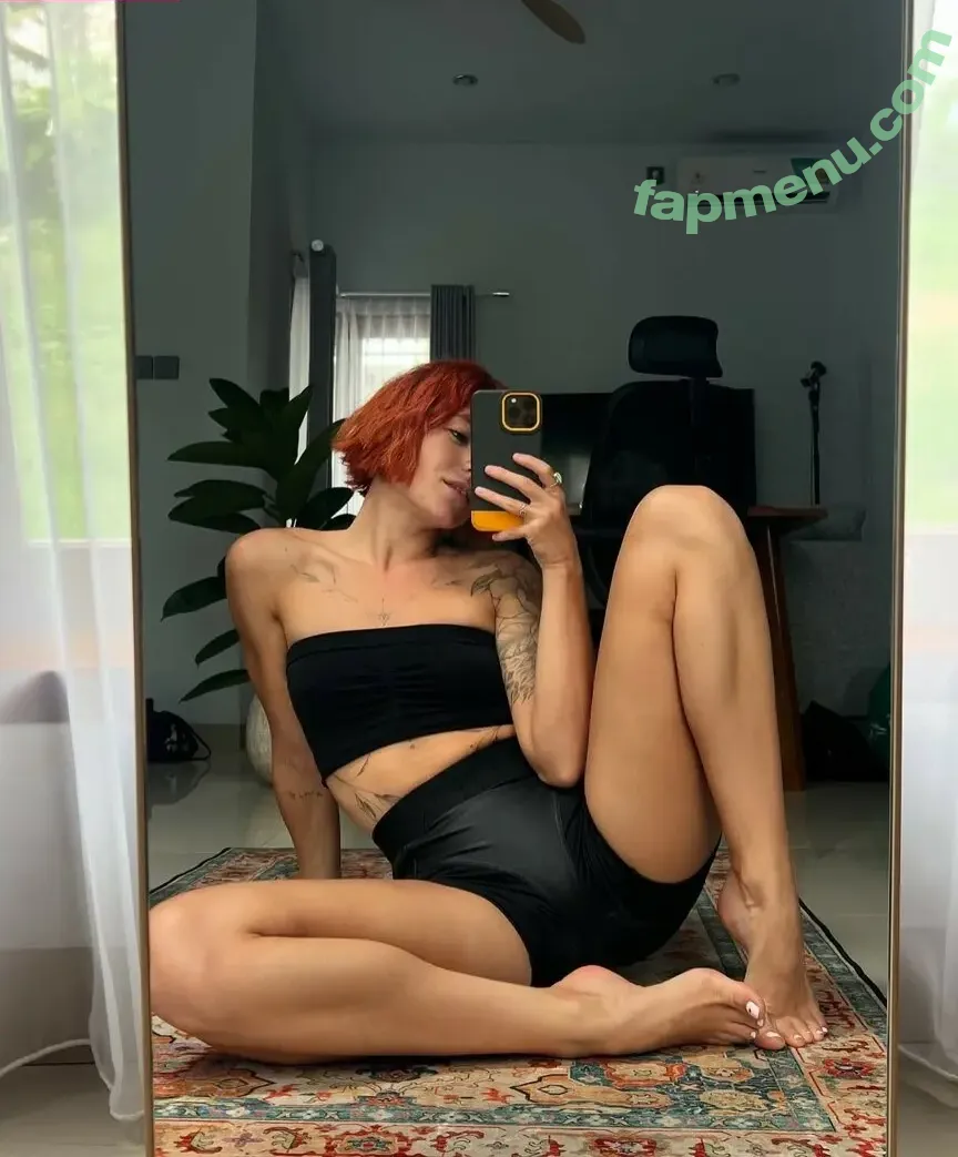 Leeloofit nude photo #0041 (Leeloofit)