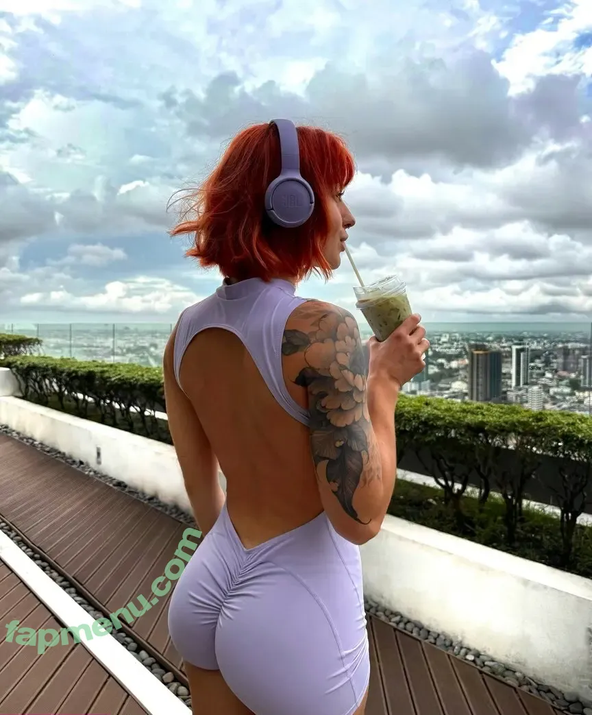 Leeloofit nude photo #0081 (Leeloofit)