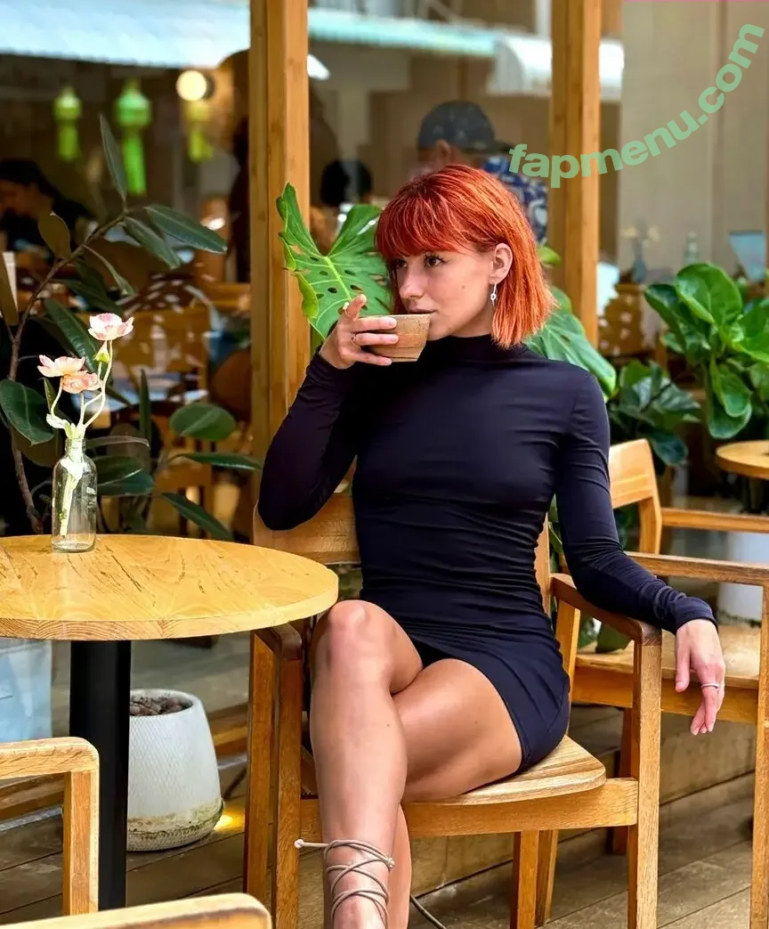 Leeloofit nude photo #0086 (Leeloofit)