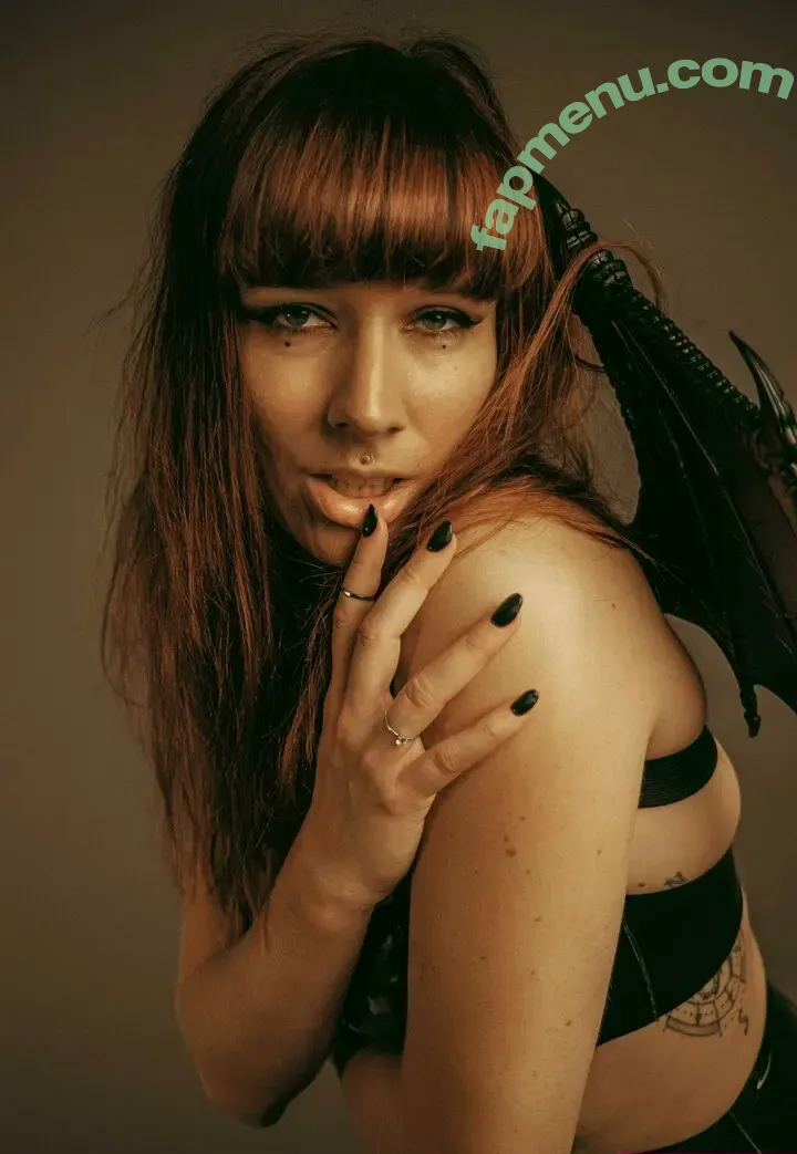 leeloufree nude photo #0040 (leelou_laridan)