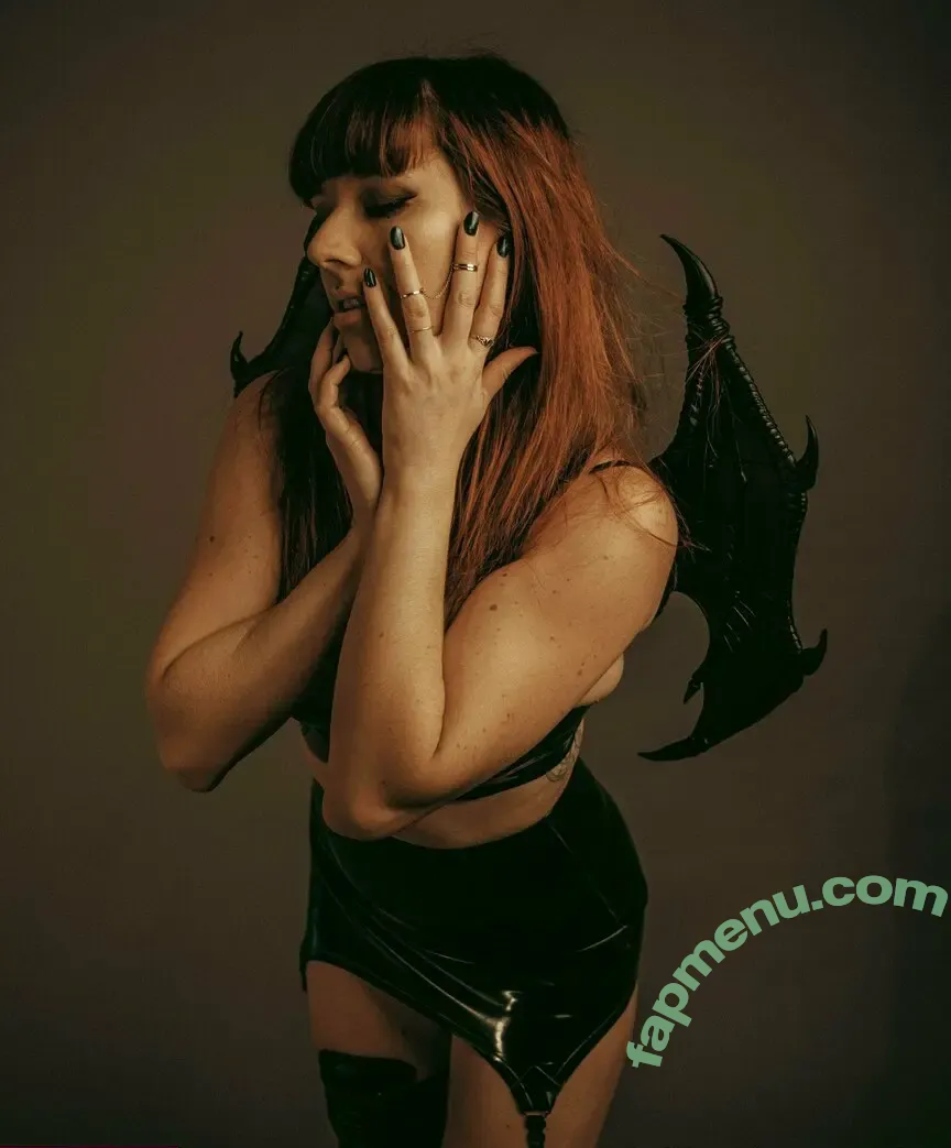 leeloufree nude photo #0041 (leelou_laridan)