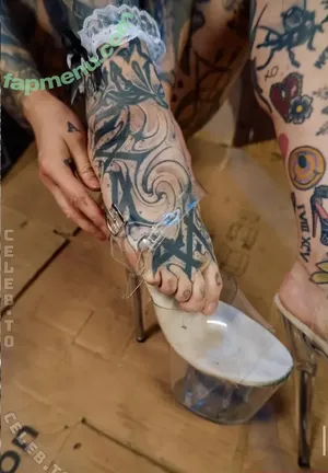 Leen Leftover / LeenLeftover nude photo #0045