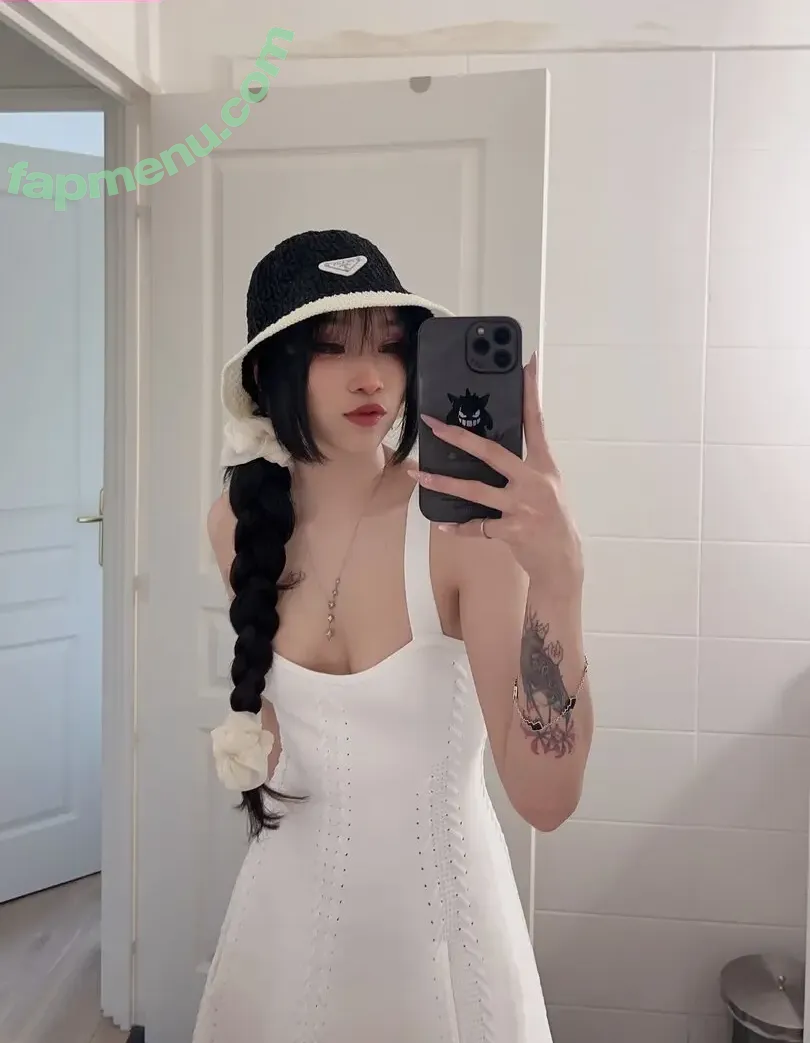 leezipotato nude photo #0236 (leezipotato)
