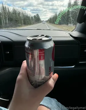 Legallymel / Legally_mel nude photo #0016