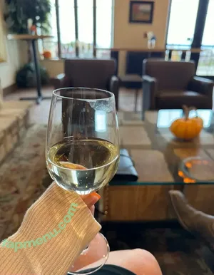 Legallymel / Legally_mel nude photo #0017