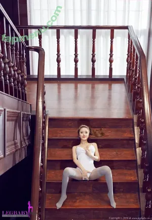 Legbaby Model / jo.searle13 / spider.legs nude photo #0475