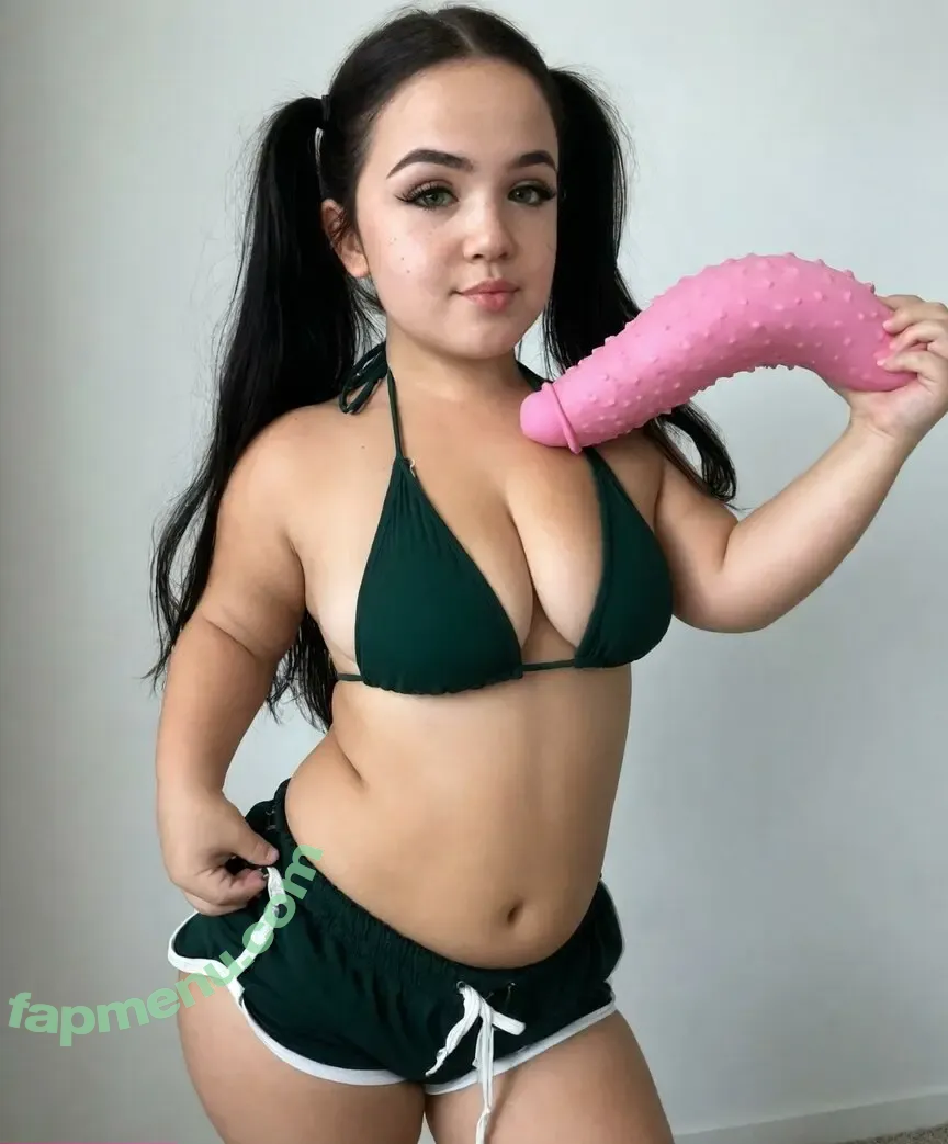 leialittle nude photo #0033 (leialittlee)