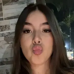 leidyyycutie / KlotreyBei / leidyyyrdgz / longlegcutie_ nude photo #0004