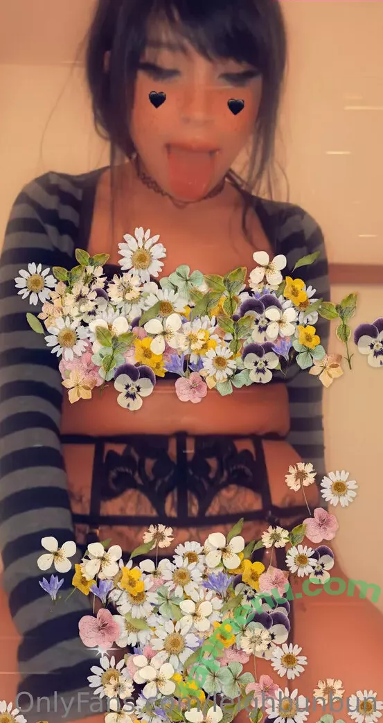Leighbunbun nude photo #0115 (Leighbunbun)