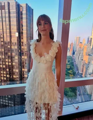 Leighton Meester / itsmeleighton nude photo #0094