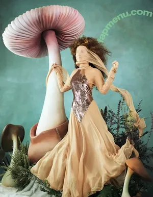 Leighton Meester / itsmeleighton nude photo #0114