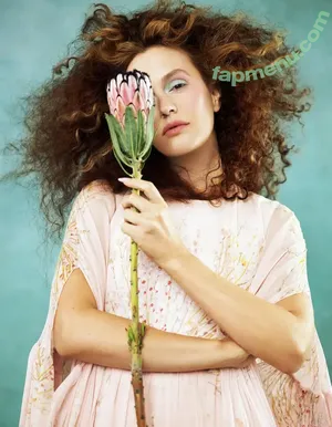 Leighton Meester / itsmeleighton nude photo #0118