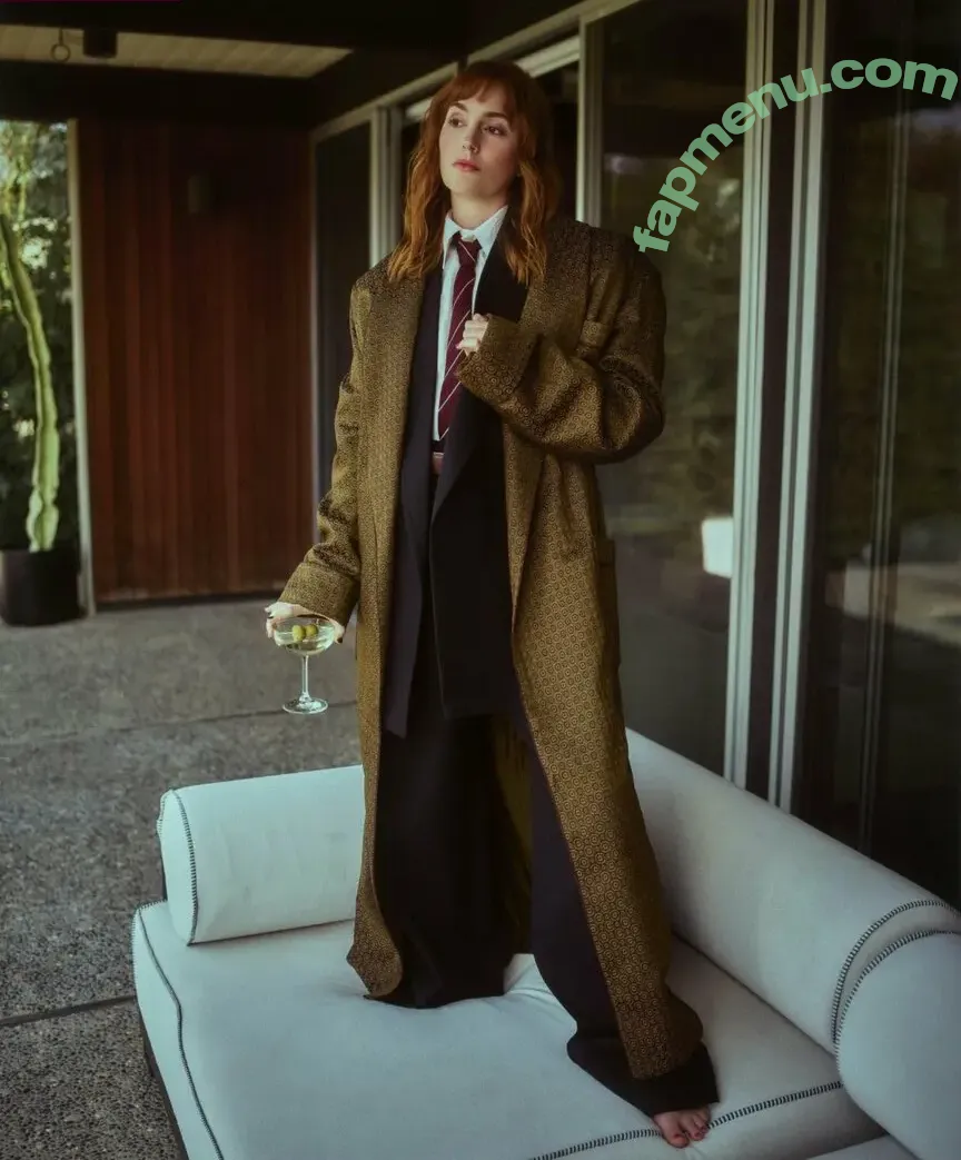 Leighton Meester nude photo #0121 (itsmeleighton)