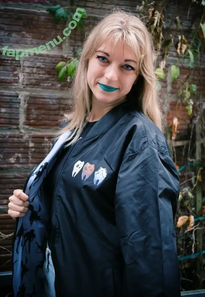 LeighXP nude photo #0017 (LeighXP)