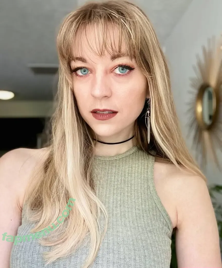 LeighXP nude photo #0019 (LeighXP)