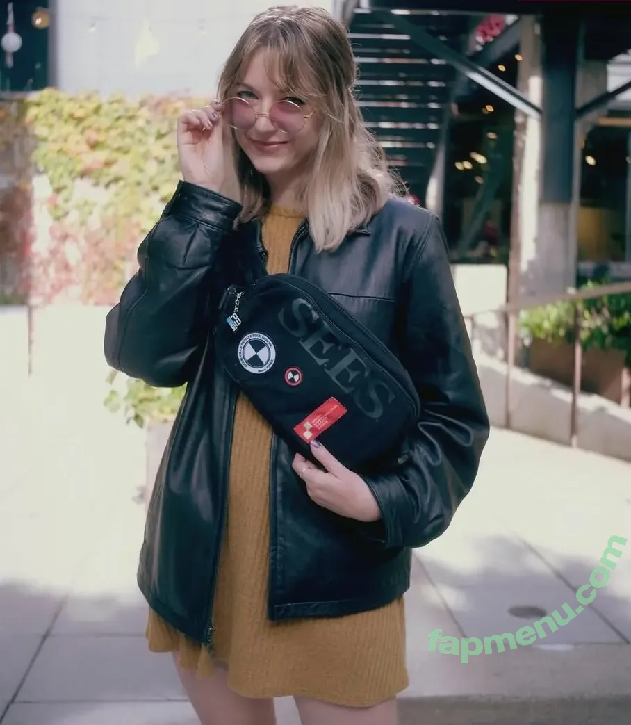 LeighXP nude photo #0024 (LeighXP)